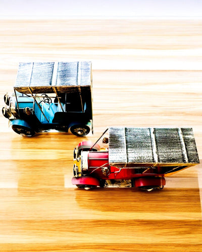 Klassiek Retro automodel - drie varianten met de optie voor graveren als cadeau