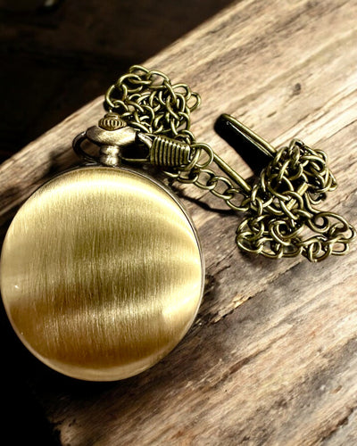 Antieke Brons-gouden Zakkompas met Opengewerkt Patroon – Perfect voor Ontdekkingsreizigers en Retro-liefhebbers. Personalisatie met Gravure