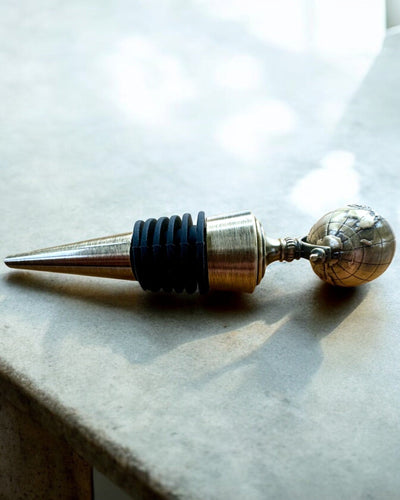 GloboStop - Wijnstopper met Gravure, mogelijkheid tot personalisatie met gravure als cadeau