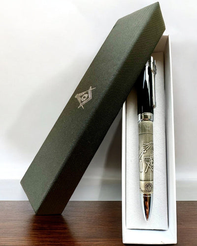 Elegante Pen "Mistrzowska Harmonia" met Graveeroptie - Symbolische Motieven, Oud Zilver, mogelijkheid tot personalisatie met gravure als cadeau