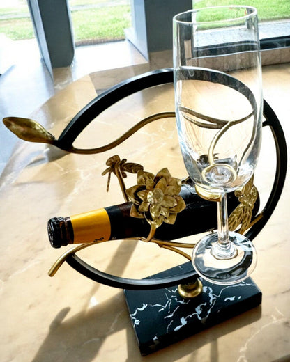 Standaard "Elegante Insect" - voor een wijnfles en glazen, hoogte 33 cm, mogelijkheid tot personalisatie met gravure als cadeau