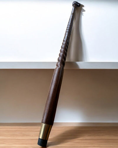 Wolvenwachter Handgesneden Wandelstok, Houten, mogelijkheid tot personalisatie met gravure