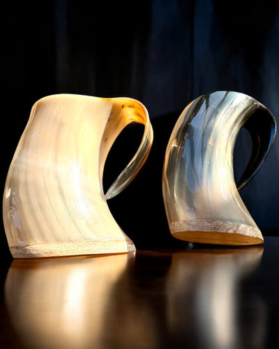 Compact, 350 ml, Gesneden Meesterwerk Bierpul met de mogelijkheid tot personalisatie met gravure - 2 kleuropties