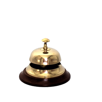 Messing hotelgong op houten voet TB27/4 met mogelijkheid tot personalisatie met gravure, elegant cadeau in goud- en bruintinten, hoogte 11 cm, diameter 12 cm