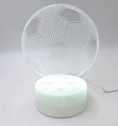 Nachtlampje Voetbal met mogelijkheid tot personalisatie door gravure - Ideaal cadeau voor voetballiefhebbers - 17 cm hoog - 3 kleuren naar keuze - Voeding via USB of 3 AAA-batterijen