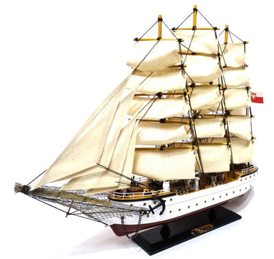 Model van het zeilschip Dar Pomorza 50cm met mogelijkheid tot personalisatie met gravure