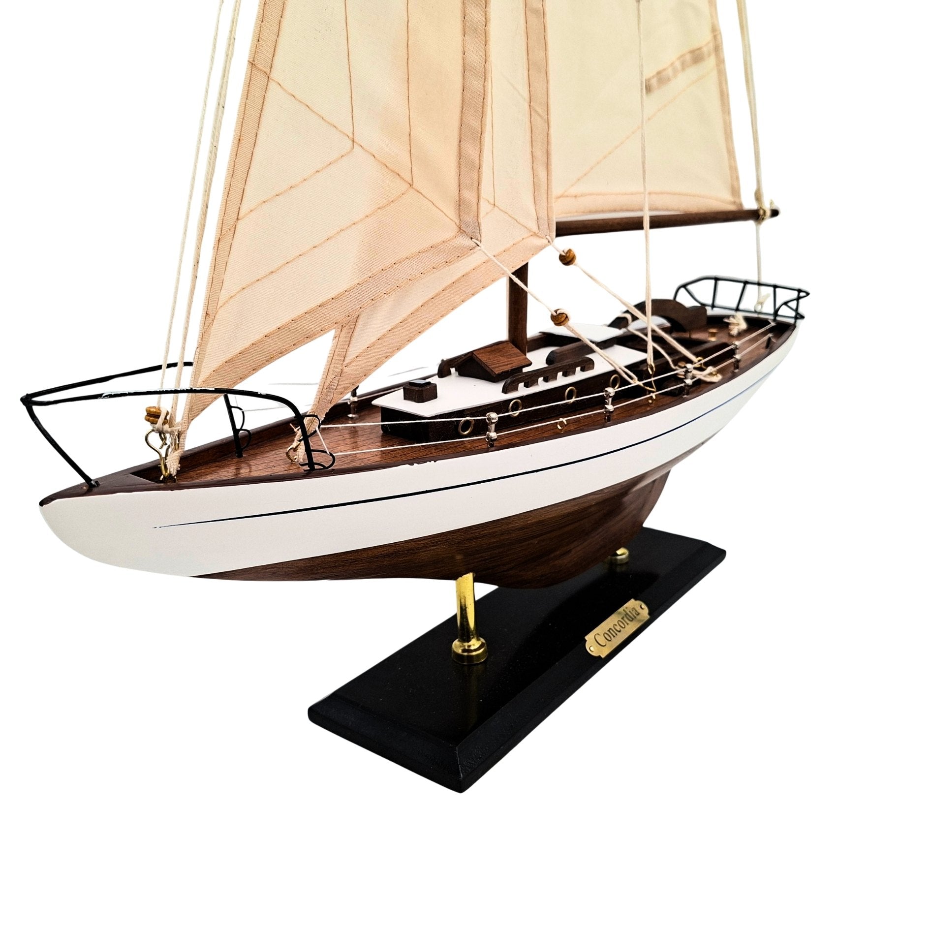 Model van zeiljacht 66 cm met mogelijkheid tot personalisatie met gravure