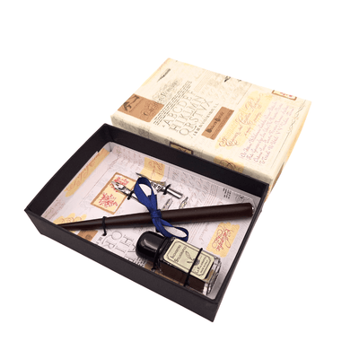 Kalligrafieset met gepersonaliseerde gravure - Italiaanse pen met twee penpunten en inktpot, ideaal als cadeau - elegante verpakking 12.5x8,5x3cm