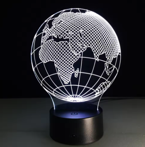 LED-lamp Wereldbol met 7 lichtkleuren, mogelijkheid tot personalisatie door gravure, ideaal cadeau voor een reiziger, hoogte 17 cm, USB-kabel