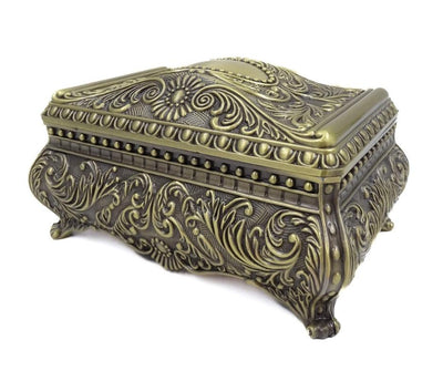 Elegante decoratieve metalen sieradendoos met gravure