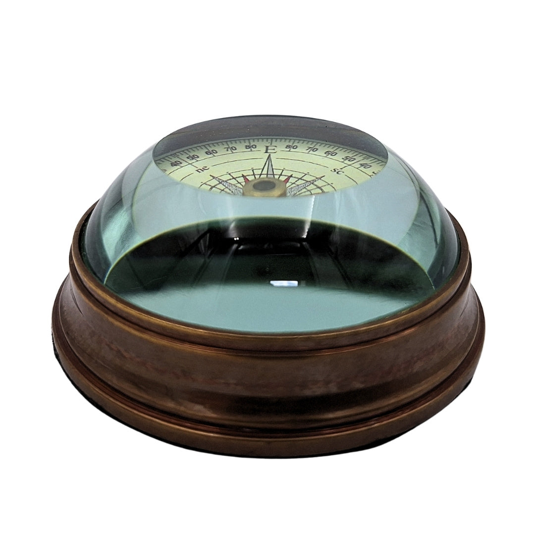 Stijlvol lenskompas van messing en glas met mogelijkheid tot personalisatie met gravure - retro gadget voor op het bureau, ideaal cadeau voor een reiziger - diameter 6,3 cm, hoogte 3 cm, kleur beige, rood en zwart