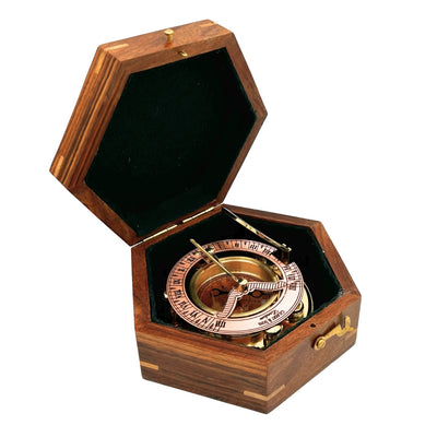 Messing kompas met zonnewijzer in elegante houten doos - ideaal cadeau met personalisatiemogelijkheid door gravure - retrostijl, klassieke uitvoering, hoge kwaliteit