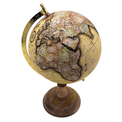 Stijlvolle decoratieve retro globe op houten voet 32 cm met personalisatiemogelijkheid door gravure
