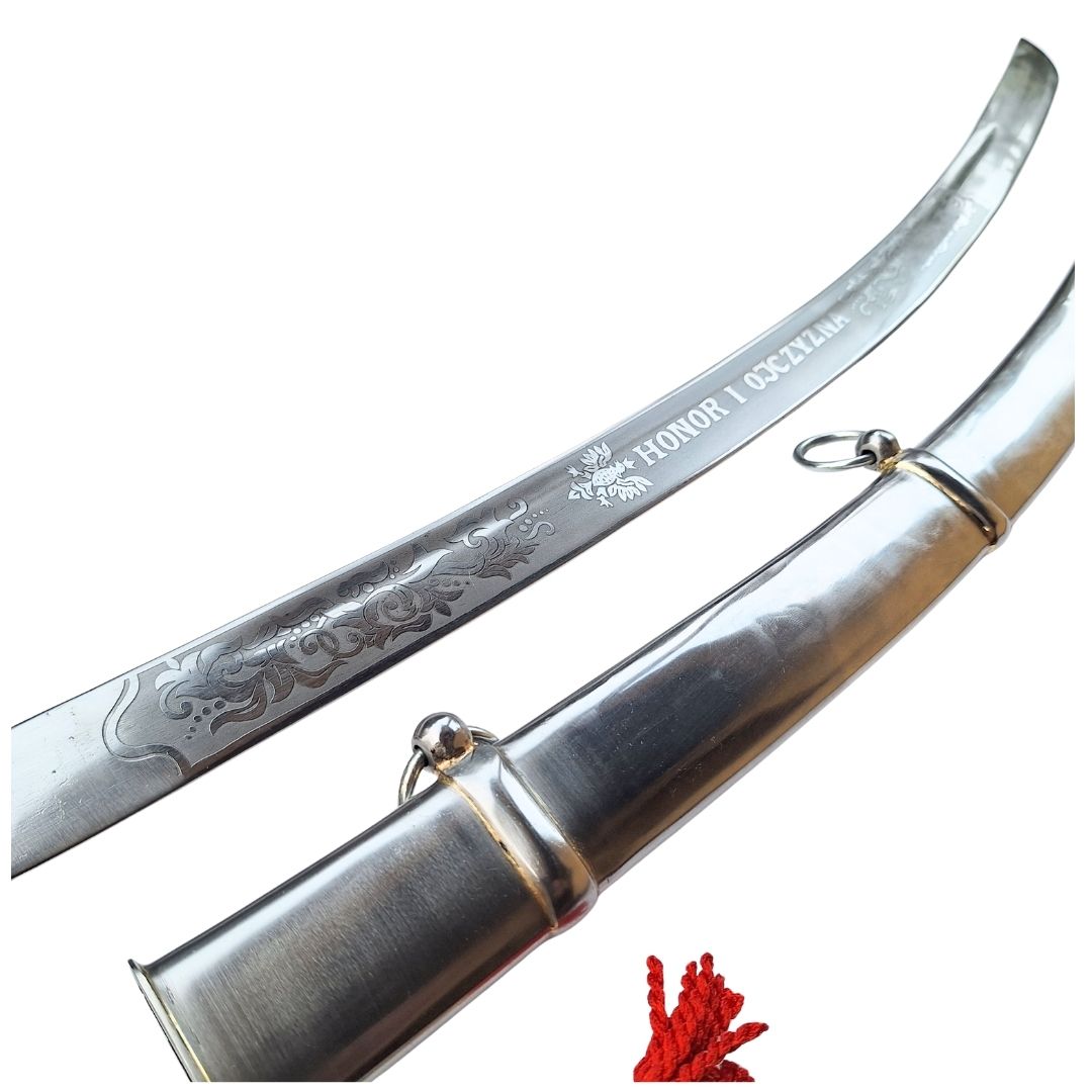 Replica van de cavaleriesabel “Radziwiłłówka” uit 1917 met opschrift “Eer en Vaderland” - gepersonaliseerde gravure, elegant cadeau, ongehard staal, lengte 91 cm