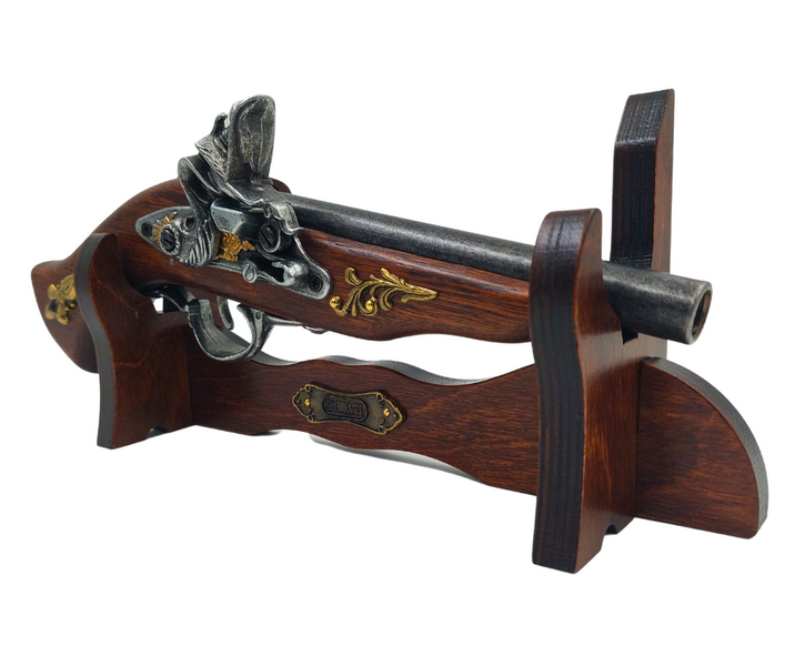 Replica van een Italiaans pistool uit de XVII eeuw op standaard met mogelijkheid tot personalisatie met gravure - elegant decoratief element als cadeau, gemaakt van hout en gepolijst metaal, lengte 30 cm