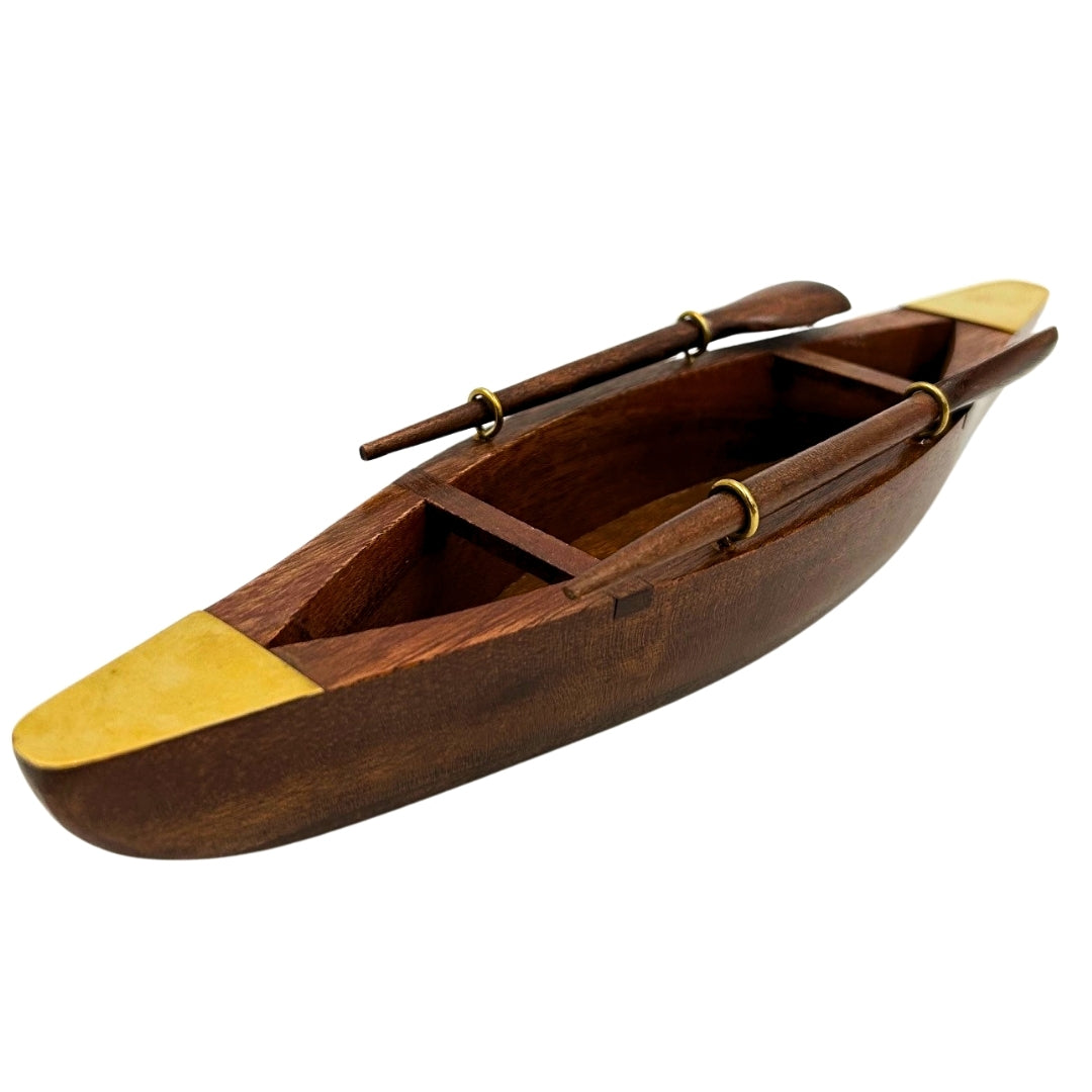 Elegant houten scheepsmodel 25 cm - Decoratie voor op het bureau met messing elementen - Ideaal cadeau voor een zeiler met optie voor personalisatie door gravure - Maritieme en retrostijl