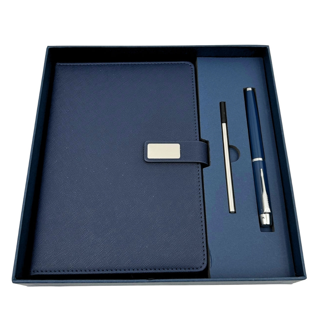 Elegant marineblauw leren notitieboek A5 met pen en gepersonaliseerde gravure in geschenkdoos