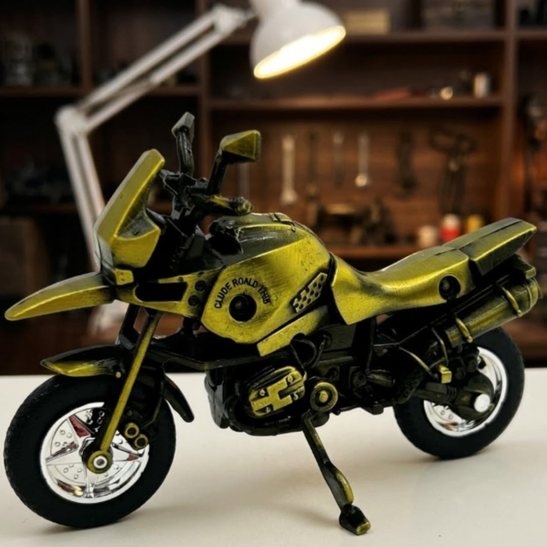 Model van metalen motorfiets HJ1 in donkergroene kleur met mogelijkheid tot personalisatie met gravure
