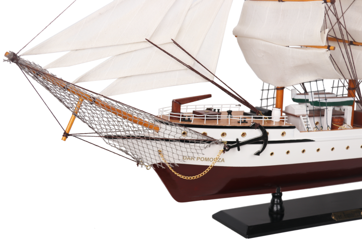 Model van zeilschip Dar Pomorza 80cm, personaliseerbaar met gravure