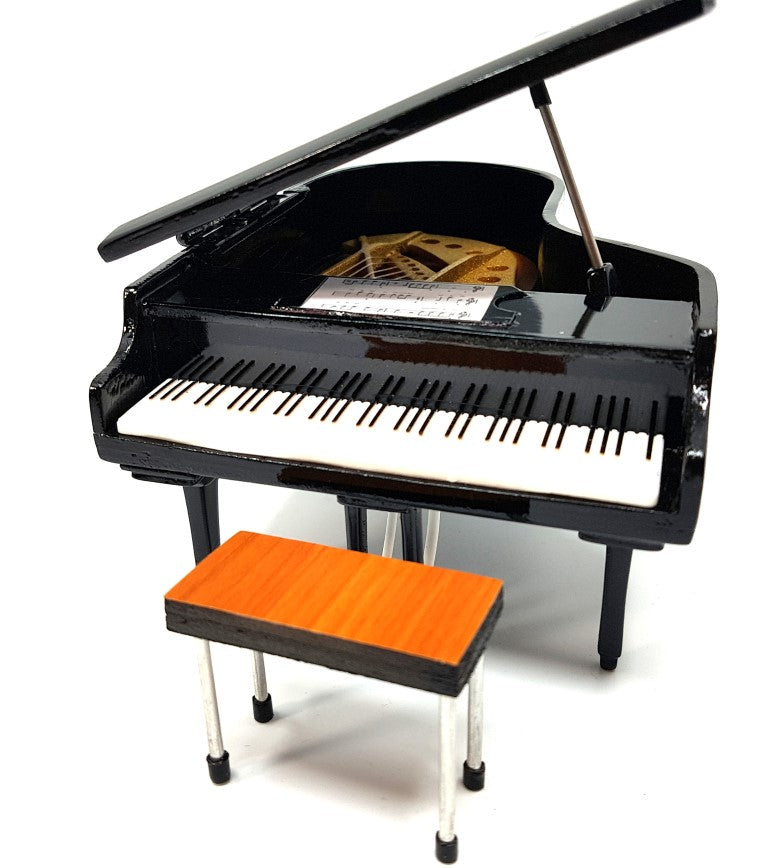 Mini-piano met mogelijkheid tot personalisatie met gravure, zwart, met de hand gemaakt van balsahout, schaal 1:10, ideaal als cadeau voor pianisten en muziekliefhebbers, hoogte 8 cm