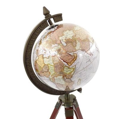 Elegante koloniale globe op houten driepoot NC2140 met verstelbare hoogte tot 78 cm, gelamineerde kaart in tinten wit en bruin, ideaal als cadeau met mogelijkheid tot personalisatie met gravure