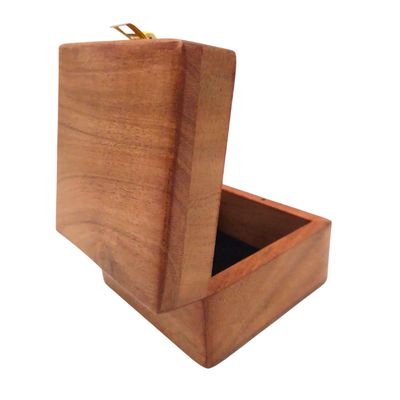 Houten geschenkdoos 6 x 6 x 4 cm met mogelijkheid tot graveren, bruin, met stoffen voering en messing sluiting