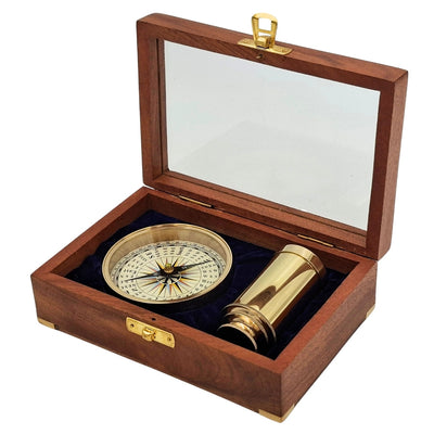 Cadeauset met messing kompas en verrekijker in elegante houten doos met gravure