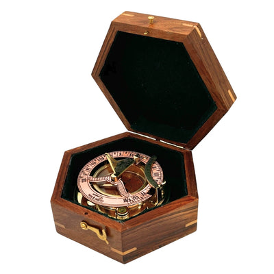 Messing kompas met zonnewijzer in elegante houten doos - ideaal cadeau met personalisatiemogelijkheid door gravure - retrostijl, klassieke uitvoering, hoge kwaliteit