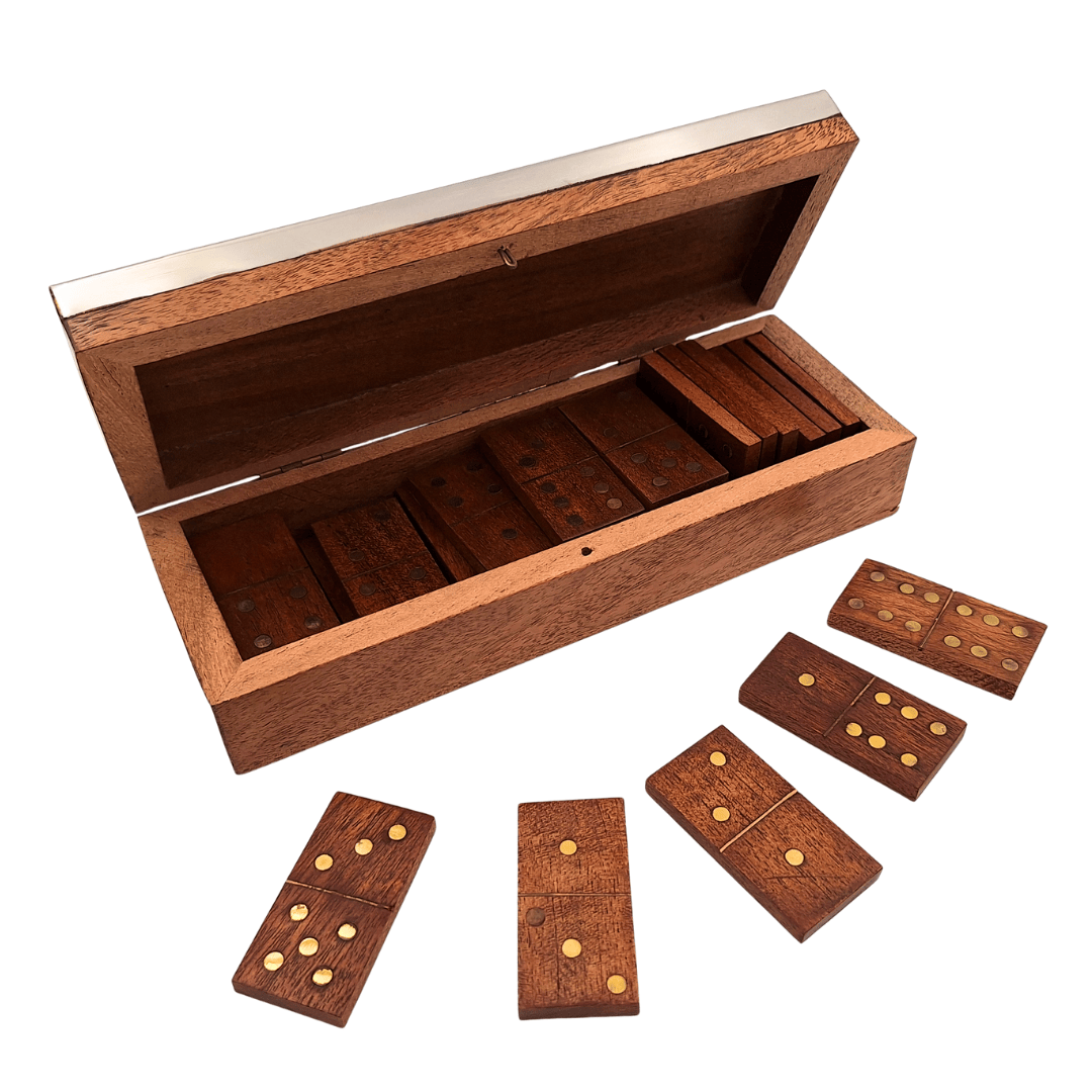 Elegant domino in houten doos met aluminium bovenkant