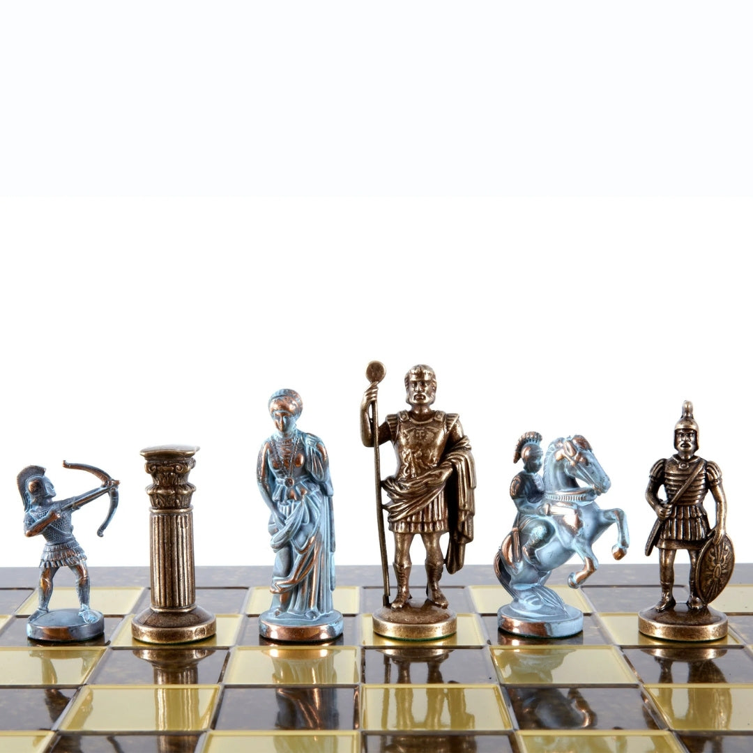 Messing schaakspel Boogschutters 44x44cm met mogelijkheid tot personalisatie met gravure - luxe cadeau voor liefhebbers van mythologie en strategie, hoogwaardige handgemaakte stukken