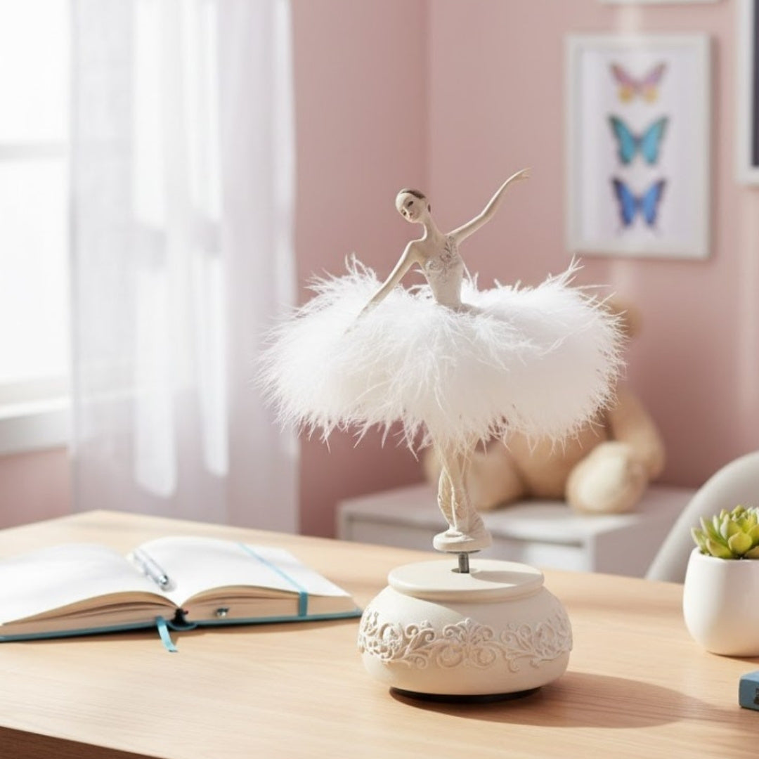 Muziekdoos ballerina Sneeuwkoningin beweegbaar 23,5 cm met gravure