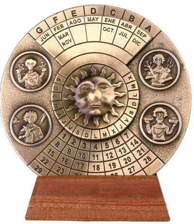 Renaissance eeuwigdurende kalender met gravure - gepersonaliseerd cadeau voor de jaren 1600-2799, elegante kantoordecoratie, diameter 9 cm, renaissancestijl