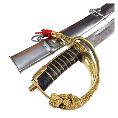 Replica van de cavaleriesabel “Radziwiłłówka” uit 1917 met opschrift “Eer en Vaderland” - gepersonaliseerde gravure, elegant cadeau, ongehard staal, lengte 91 cm