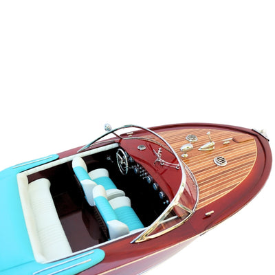 Exclusief model van de motorboot Riva Aquarama 87cm met mogelijkheid tot personalisatie door gravure