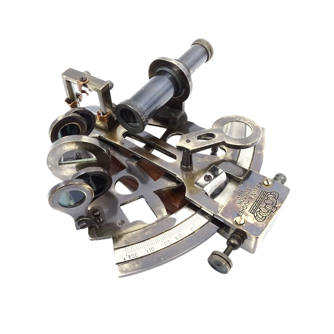 Messing sextant met gravure in leren doos - replica uit 1917, ideaal als cadeau voor zeilers en astronomen, afmetingen 13x12x6 cm, antiek, materiaal: messing en glas