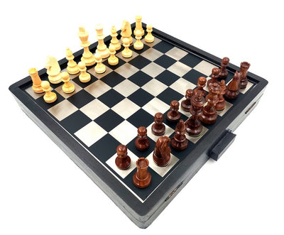 Elegante schaakset van hout en metaal 33x33cm met mogelijkheid tot personalisatie met gravure