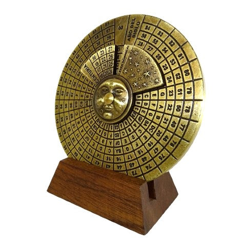 Renaissance eeuwigdurende kalender met gravure - gepersonaliseerd cadeau voor de jaren 1600-2799, elegante kantoordecoratie, diameter 9 cm, renaissancestijl