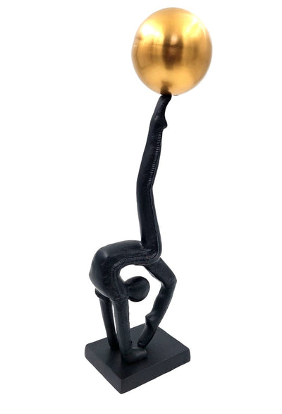Decoratief beeldje van een yogi in zwart en goud, hoogte 41 cm, mogelijkheid tot personalisatie met gravure, ideaal als cadeau