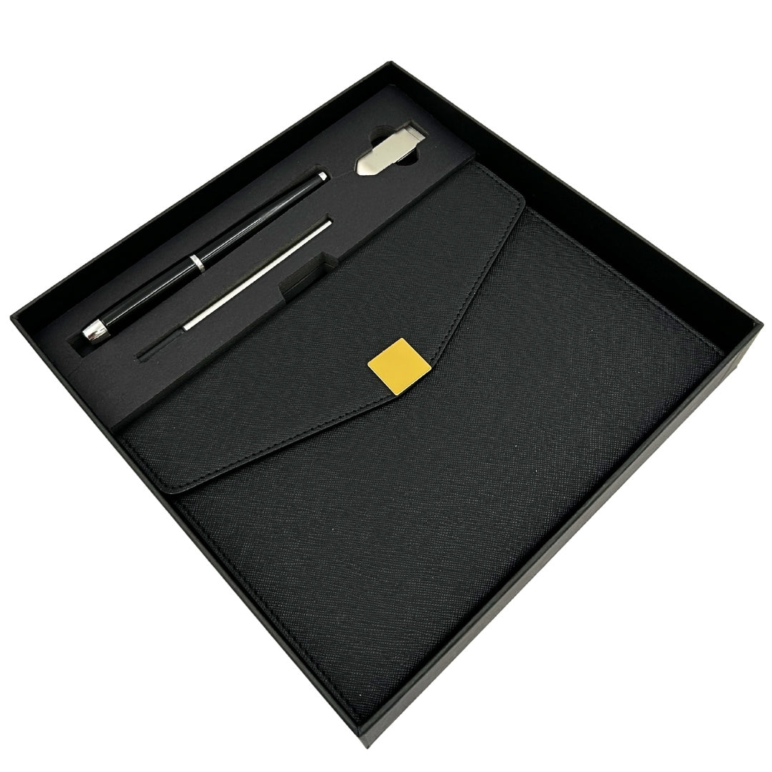 Elegante premium cadeauset met personalisatie – leren A5-notitieboek, pen en USB-stick 16GB in zwart-gouden doos