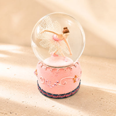 Dansende ballerina in glazen bol 12cm met mogelijkheid tot personalisatie van de gravure - elegante pastelkleurige decoratie als cadeau voor balletliefhebbers, gemaakt van polyresin en glas