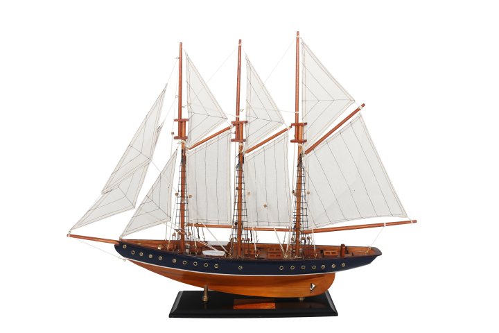 Model van schoener Atlantic 72cm - Replica van het legendarische schip, personaliseerbaar met gravure - Ideaal cadeau voor zeilliefhebbers - Gemaakt van hout met stoffen zeilen