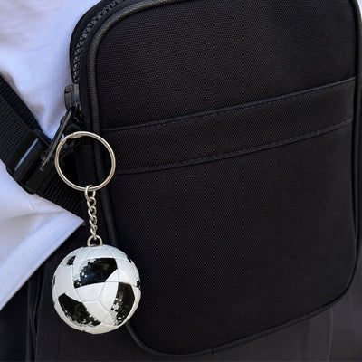 Sportieve sleutelhanger voetbal met gepersonaliseerde gravure