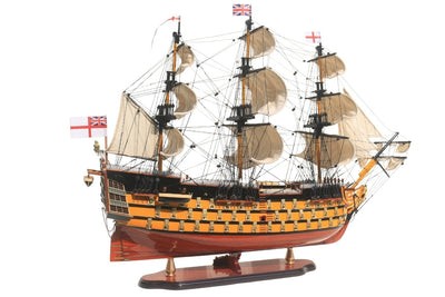 Model van het zeilschip HMS Victory 80cm, gemonteerd, met mogelijkheid tot personalisatie door gravure - Exclusieve decoratie als cadeau, handgemaakt van exotisch hout, hoge kwaliteit en oog voor detail