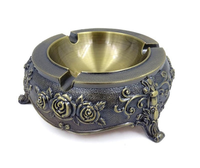 Elegante metalen asbak in Lodewijkstijl met mogelijkheid tot gravure