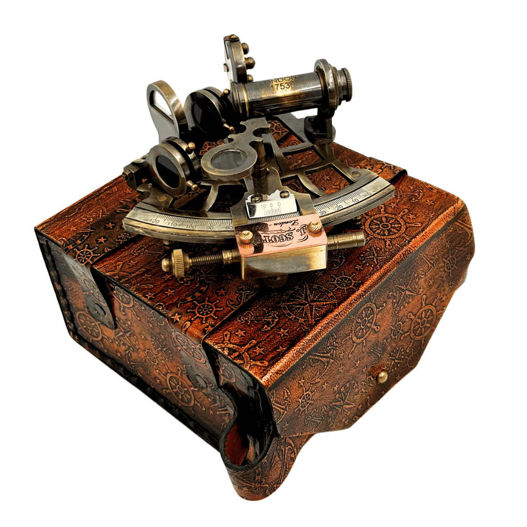 Retro messing sextant in leren etui - elegant navigatie-instrument met graveermogelijkheid - ideaal cadeau voor liefhebbers van zeilen en geschiedenis - afmetingen 13x12x7 cm