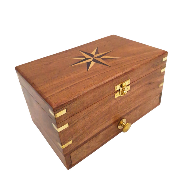 Elegant houten sieradendoosje met spiegel en gepersonaliseerde gravure