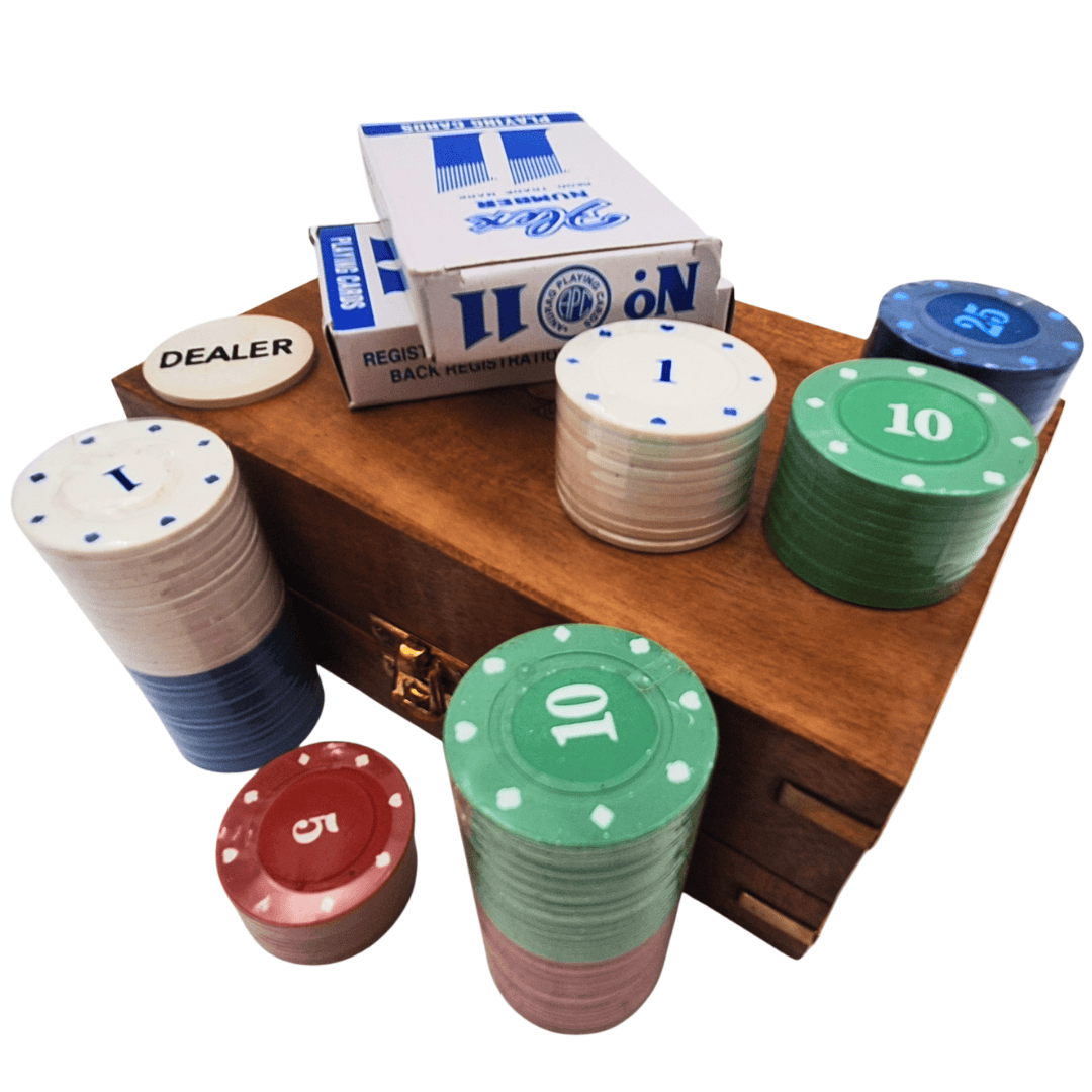 Elegante pokerset in houten doos met gravure