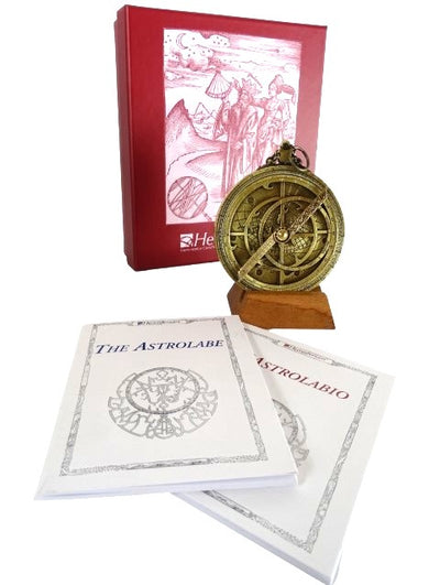 Europees astrolabium H32 – premium renaissance-replica met mogelijkheid tot personalisatie met gravure – ideaal cadeau met elegante houten voet – hoogte 12 cm, met de hand vervaardigd met oog voor detail