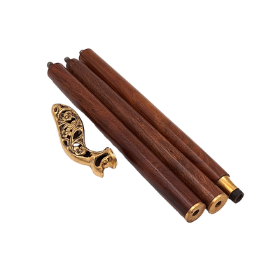 Elegante opvouwbare houten wandelstok met rijk versierd handvat in bruin en goud, met mogelijkheid tot personalisatie met gravure
