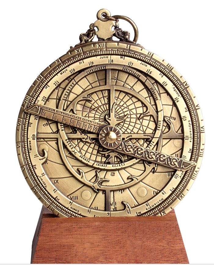 Europees astrolabium H32 – premium renaissance-replica met mogelijkheid tot personalisatie met gravure – ideaal cadeau met elegante houten voet – hoogte 12 cm, met de hand vervaardigd met oog voor detail